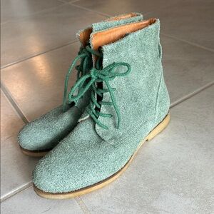 Green lace up boots
